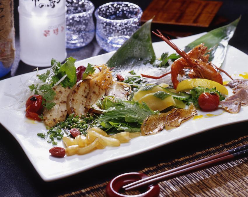 奄美のおつまみ『トビンニャ・タナガ・島らっきょうなど盛り沢山！