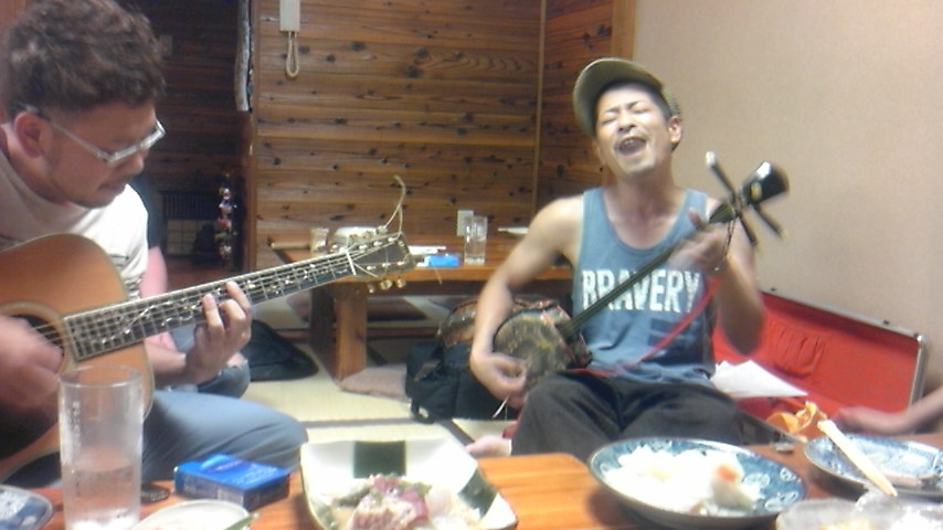 テバ兄＆ユーキ兄・喜多八にて島唄ライブ♪